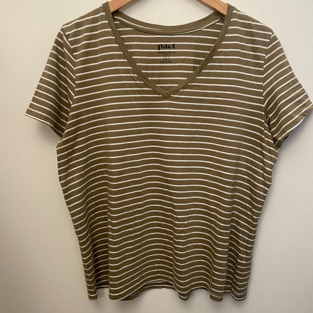 Pact V-Neck Softspun T-Shirt Size Large Olive Green White Stripes Organic Cotton - Picture 2 of 6